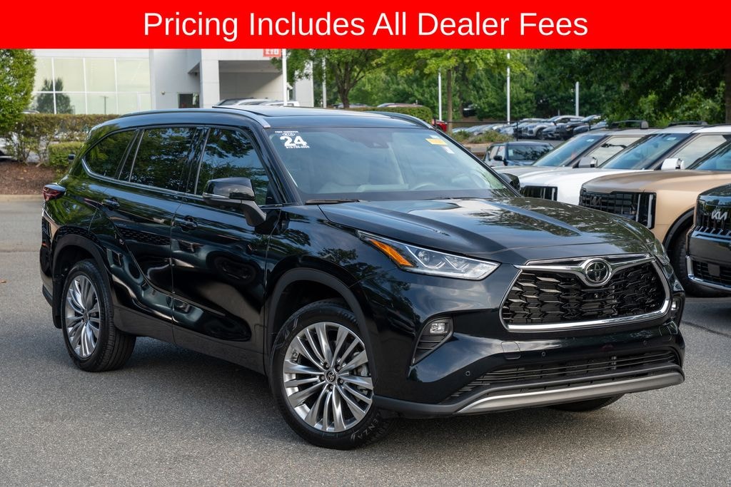 Used 2024 Toyota Highlander Platinum SUV