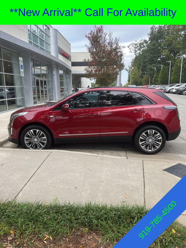 2020 Cadillac XT5 Sport photo 3