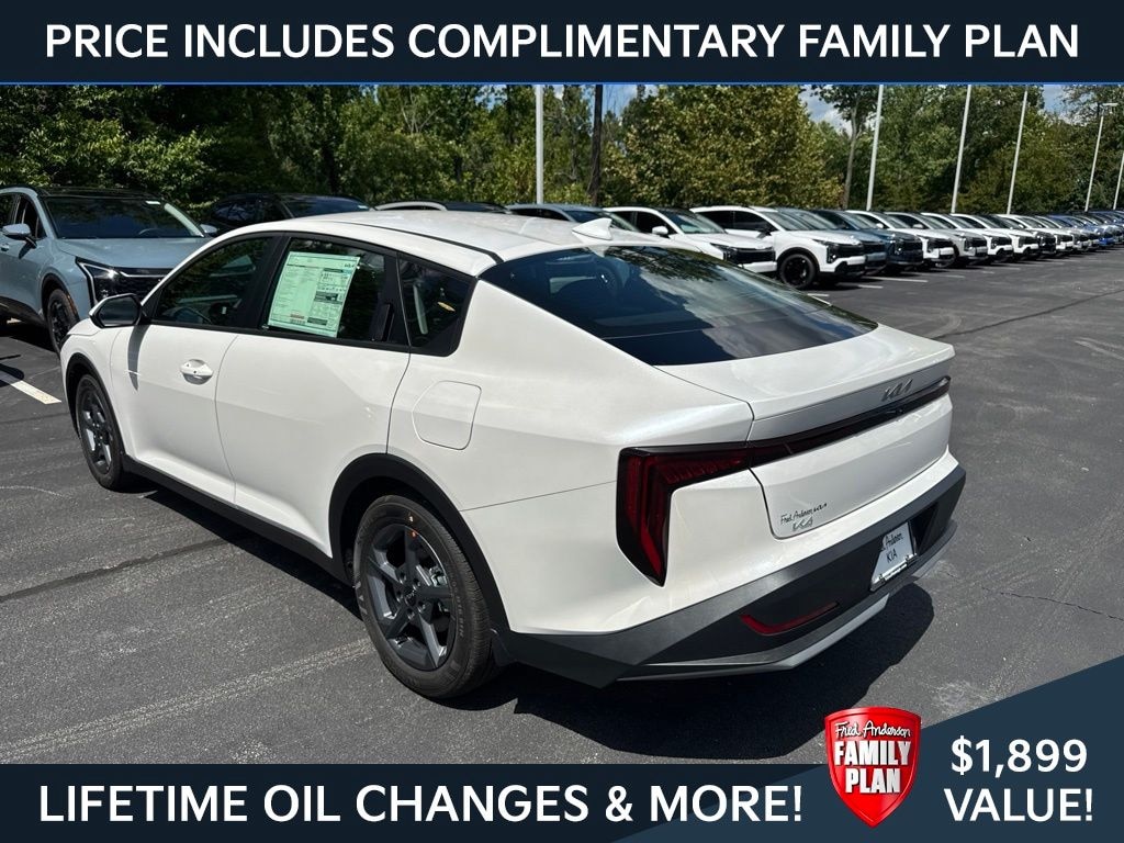 New 2026 Kia K4 LXS Sedan