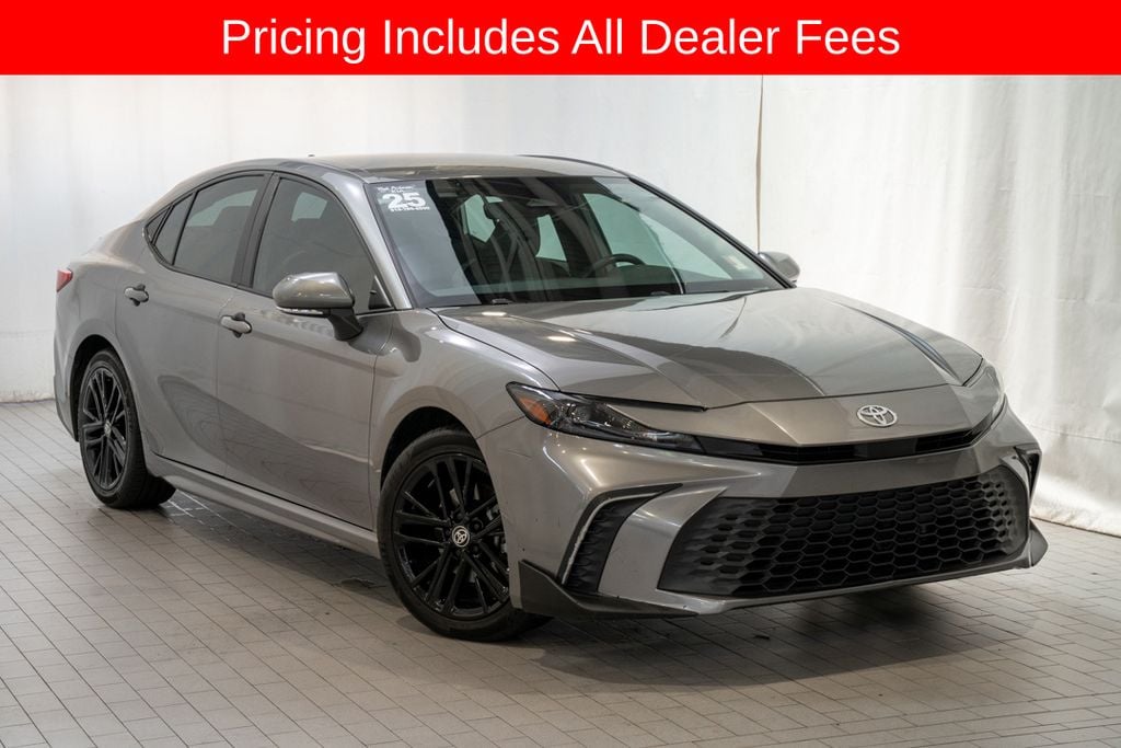 Used 2025 Toyota Camry SE Sedan