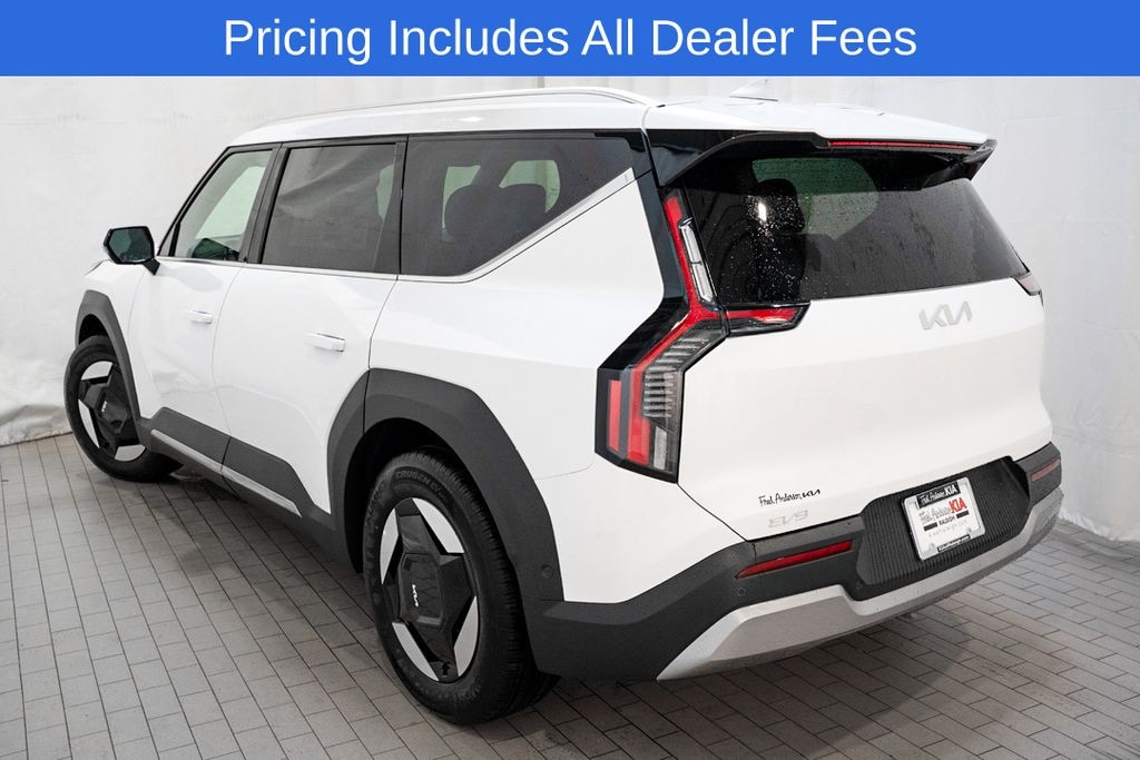 New 2026 Kia EV9 Wind SUV