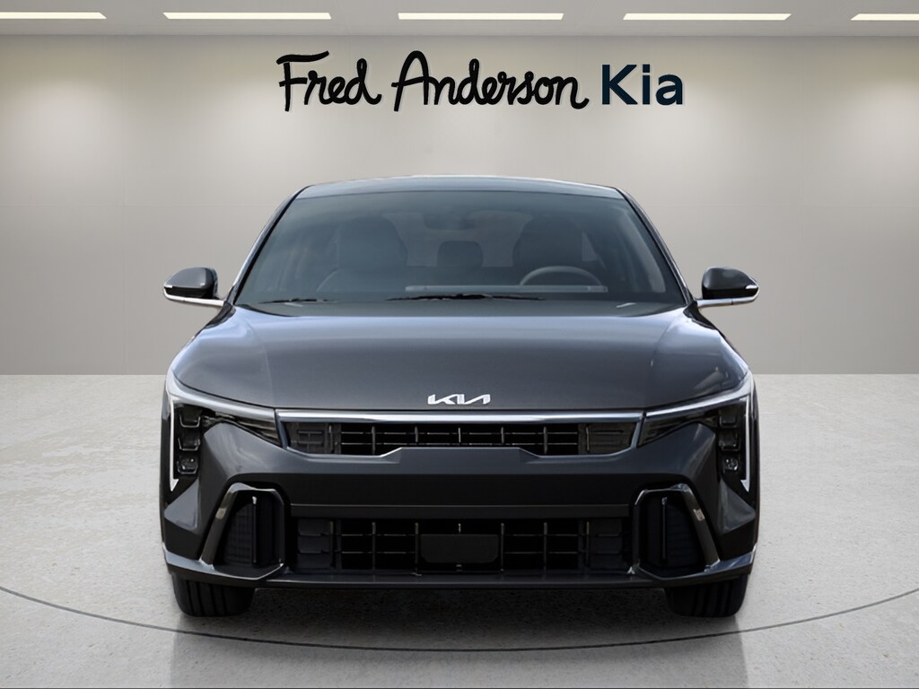 2025 Kia K4 GT-Line photo 2
