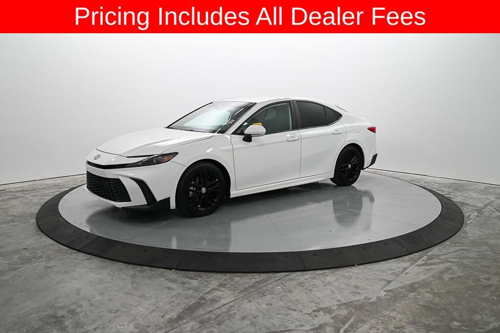 Used 2025 Toyota Camry SE Sedan