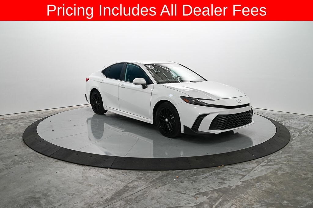 Used 2025 Toyota Camry SE Sedan