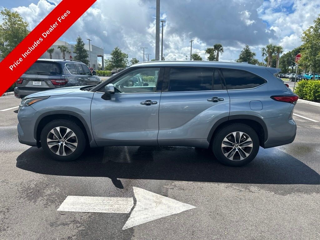 Used 2022 Toyota Highlander XLE SUV