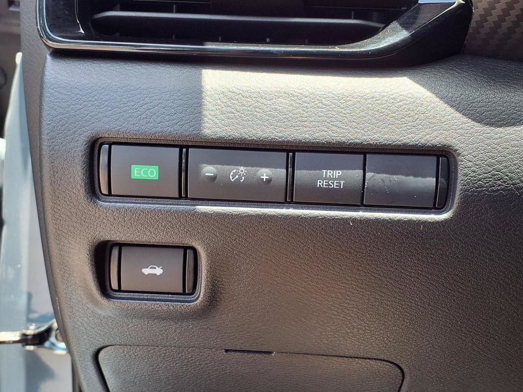 2024 Nissan Sentra SV - Photo 28
