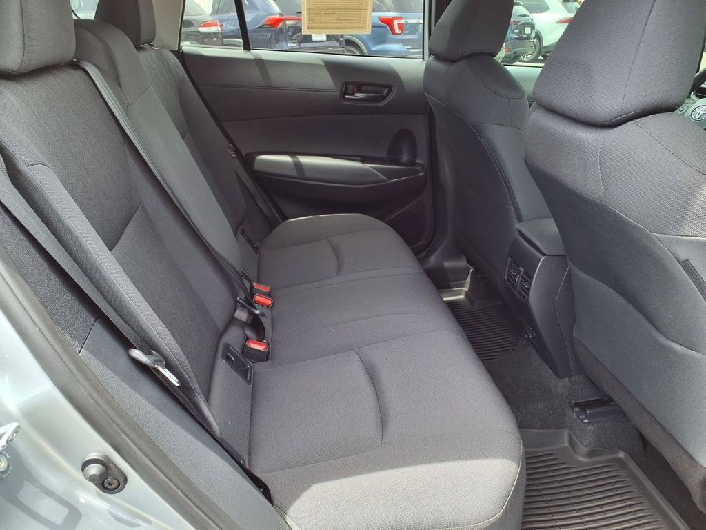 2026 Toyota Corolla Cross LE - Photo 14