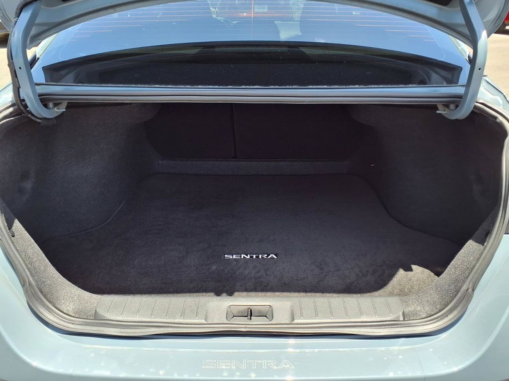 2024 Nissan Sentra SV - Photo 19