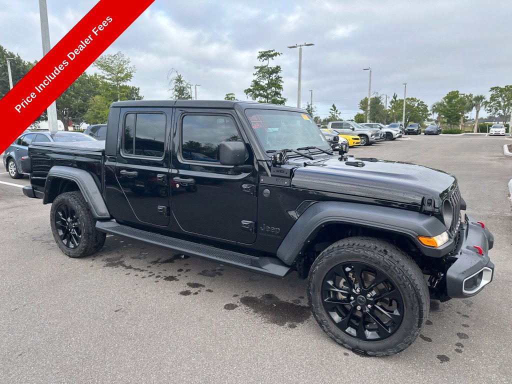 Used 2024 Jeep Gladiator Sport Truck