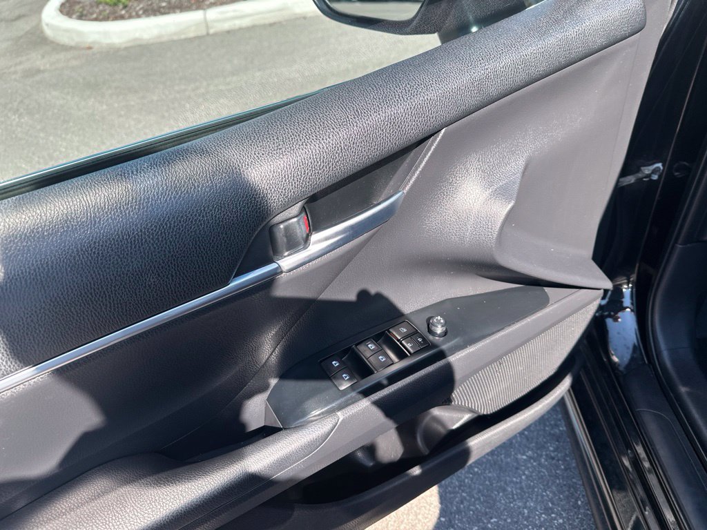 2019 Toyota Camry SE - Photo 15