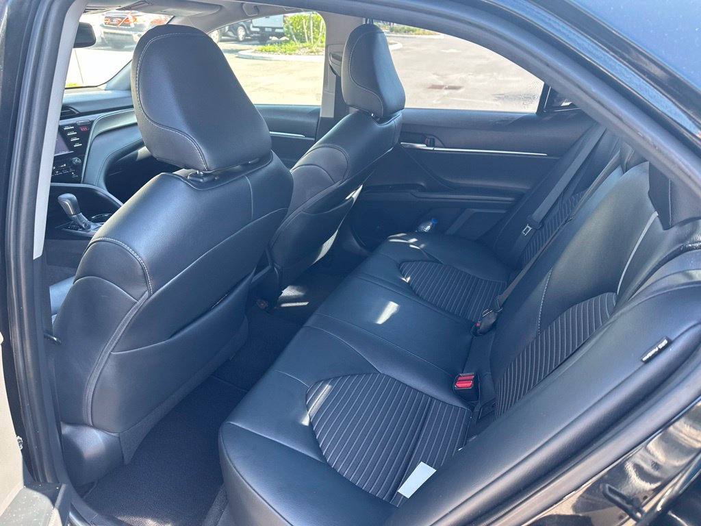 2019 Toyota Camry SE - Photo 14