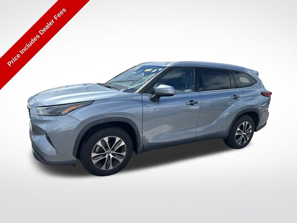 Used 2022 Toyota Highlander XLE SUV