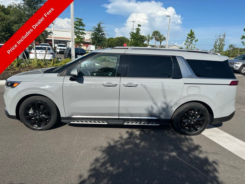 Used 2024 Kia Carnival SX Prestige Minivan/Van