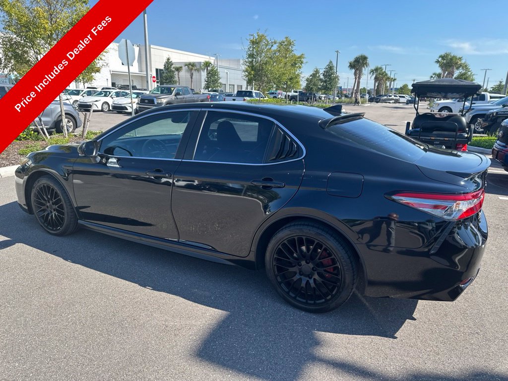 2019 Toyota Camry SE - Photo 7