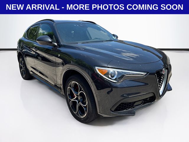 2023 Alfa Romeo Stelvio Ti AWD's photo