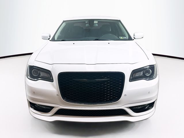 Used 2022 Chrysler 300 Touring L with VIN 2C3CCADG1NH199181 for sale in Jenkintown, PA