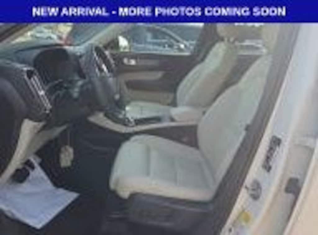 Used 2023 Volvo XC40 B5 AWD Plus Dark SUV