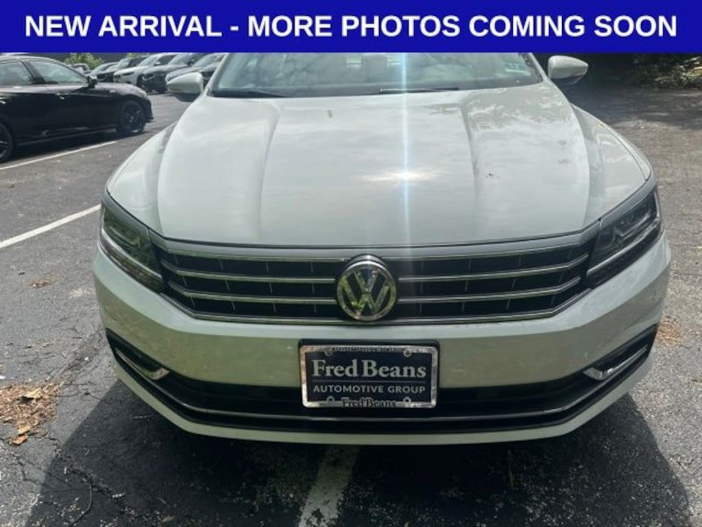 Used 2018 Volkswagen Passat 2.0T SE w/Technology Sedan