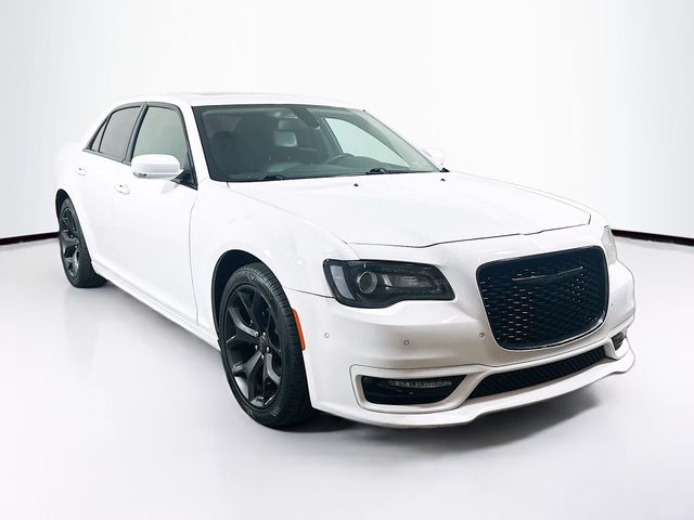 2022 Chrysler 300 Touring L