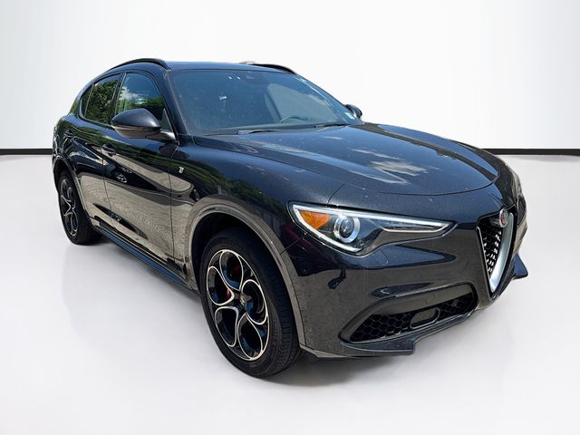 2023 Alfa Romeo Stelvio Ti AWD's photo