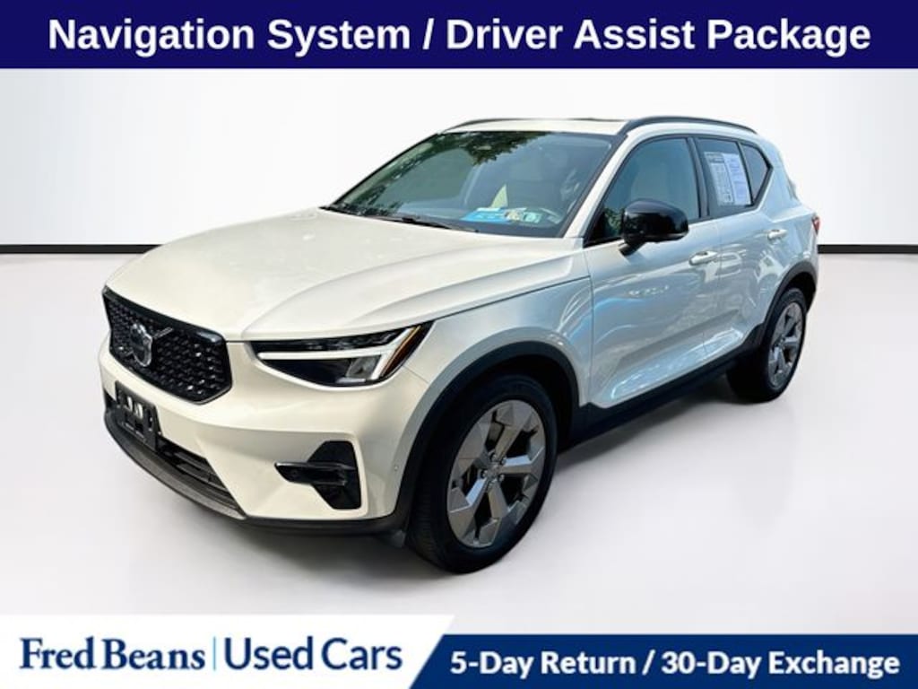 Used 2023 Volvo XC40 B5 AWD Plus Dark SUV