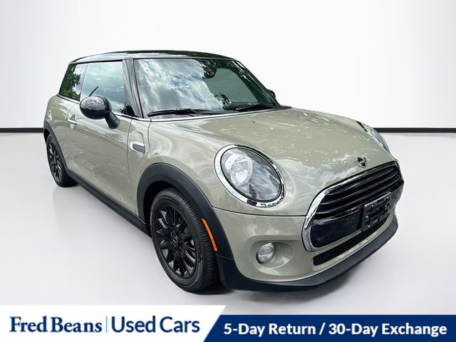 2019 MINI Hardtop Cooper Signature's photo