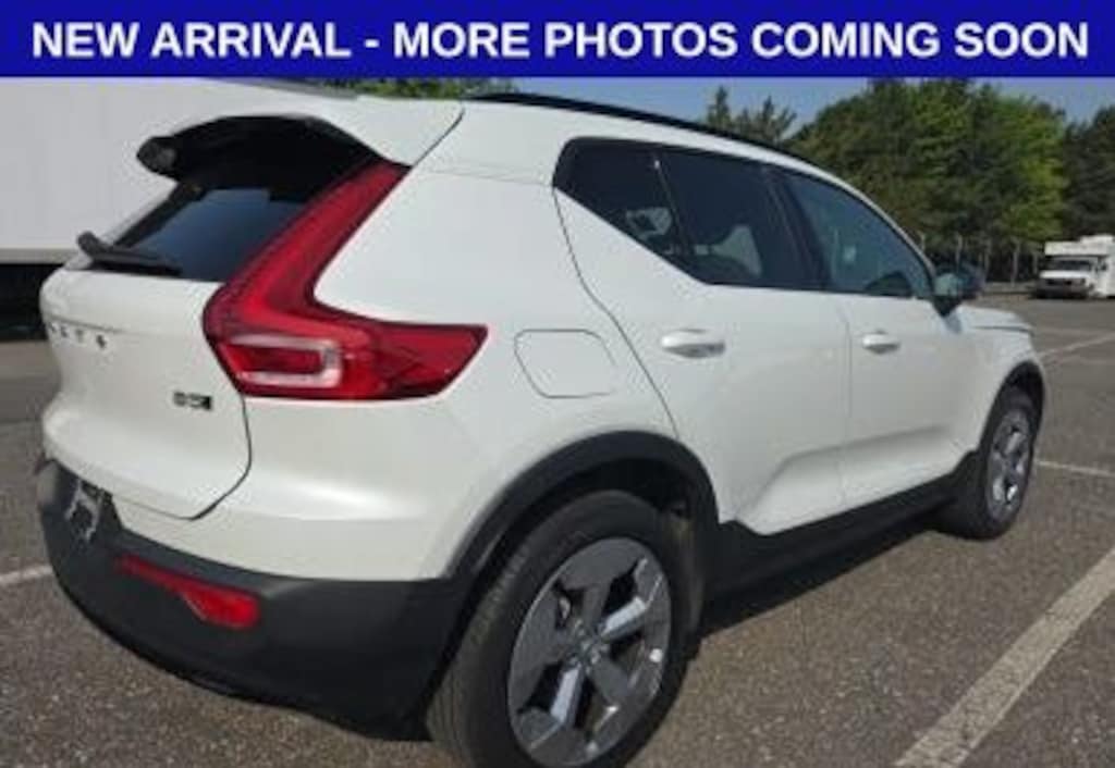 Used 2023 Volvo XC40 B5 AWD Plus Dark SUV