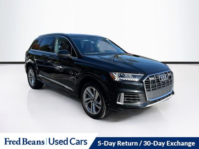 2023 Audi Q7 Premium's photo
