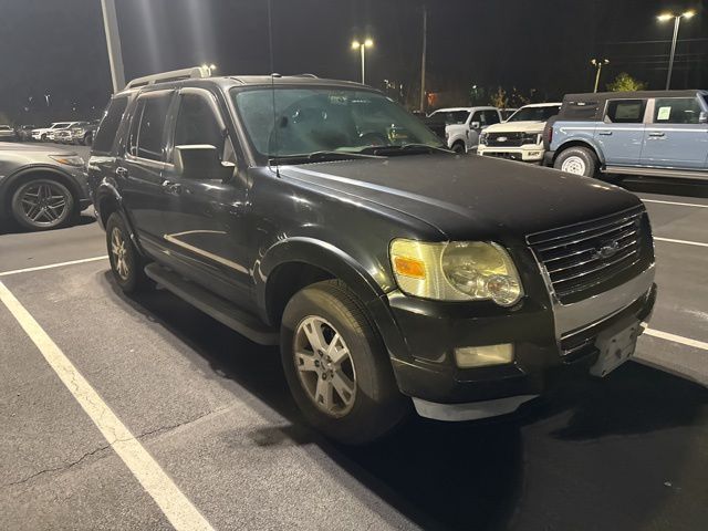 2010 Ford Explorer XLT photo 2