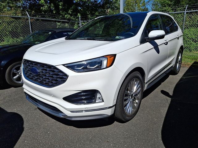 2020 Ford Edge Titanium photo 3