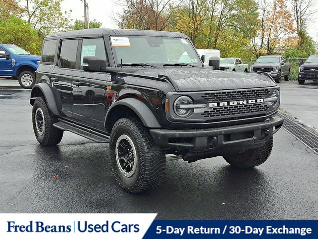 2022 Ford Bronco Badlands photo 2