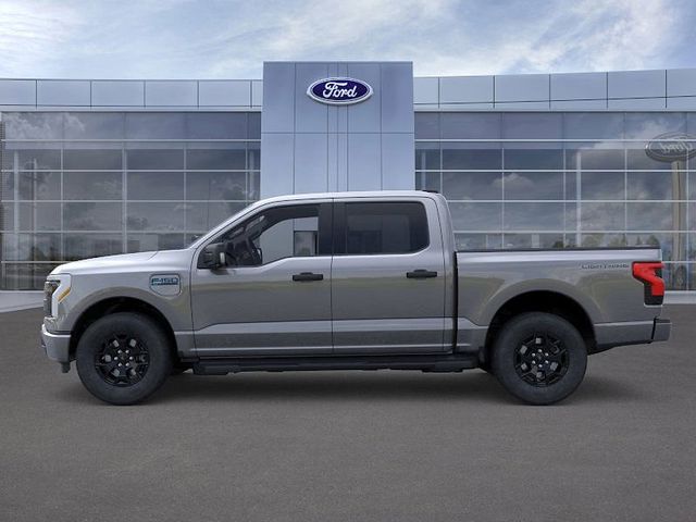 2025 Ford F-150 Lightning XLT photo 3