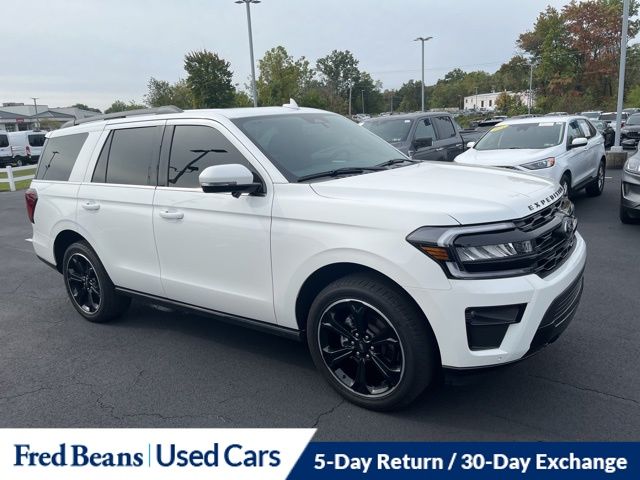 2024 Ford Expedition Limited photo 3