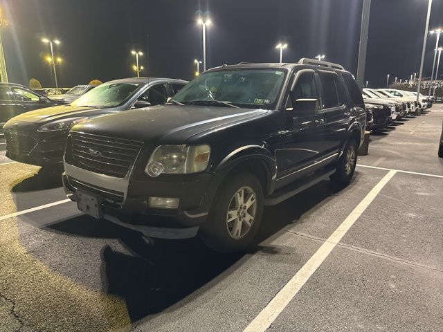 2010 Ford Explorer XLT's photo