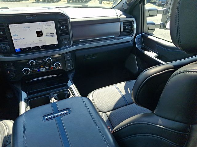 2026 Ford F-350 Super Duty Platinum - Photo 19