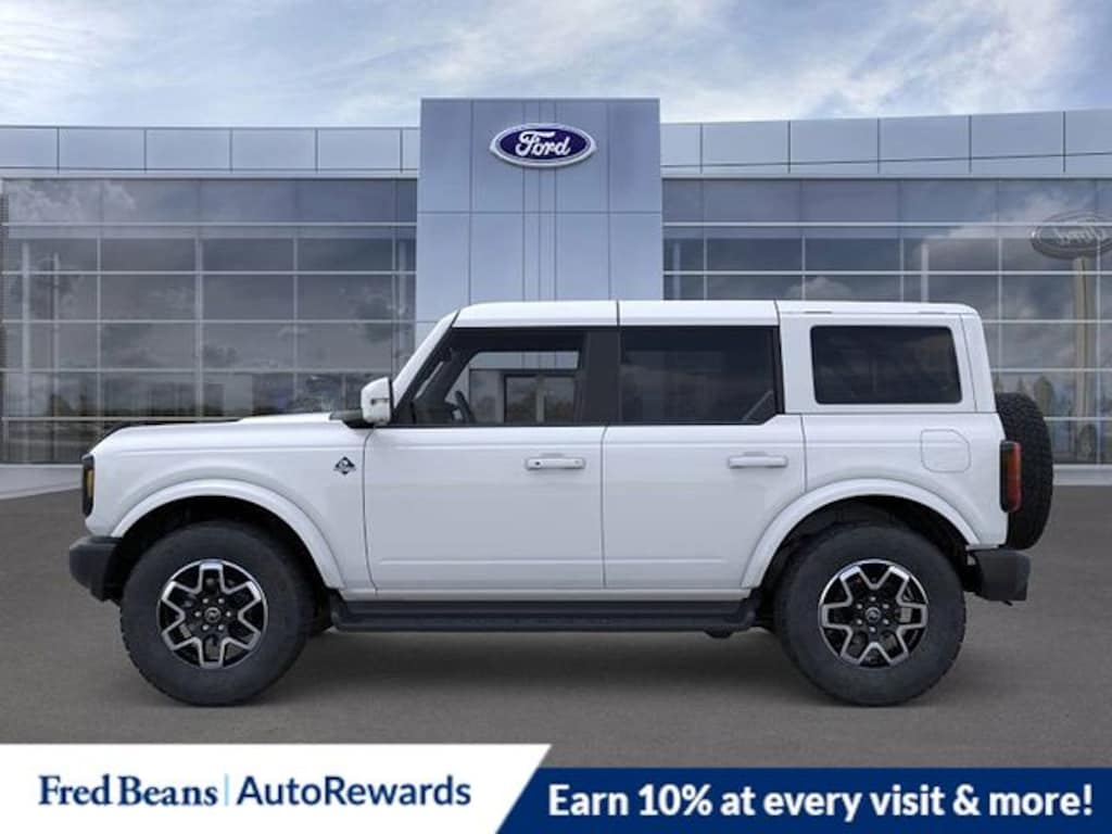 New 2025 Ford Bronco Outer Banks SUV