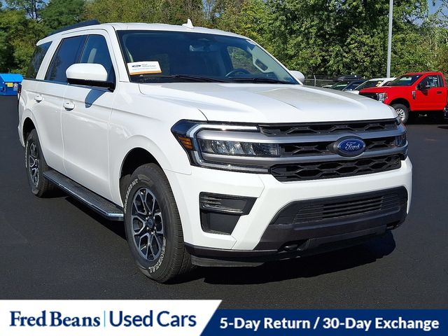 2022 Ford Expedition XLT photo 2