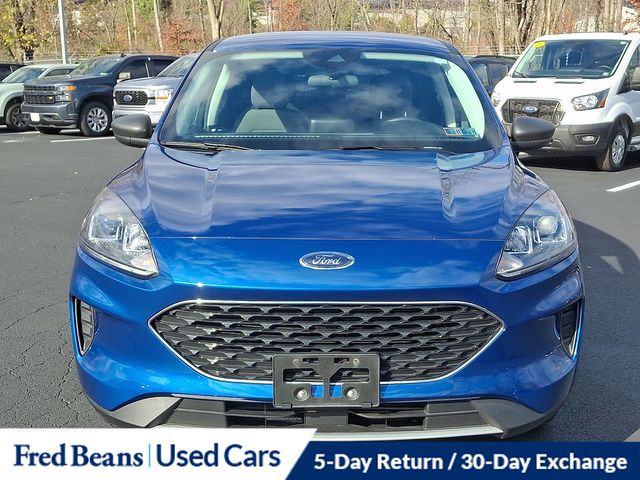 2022 Ford Escape SE photo 3