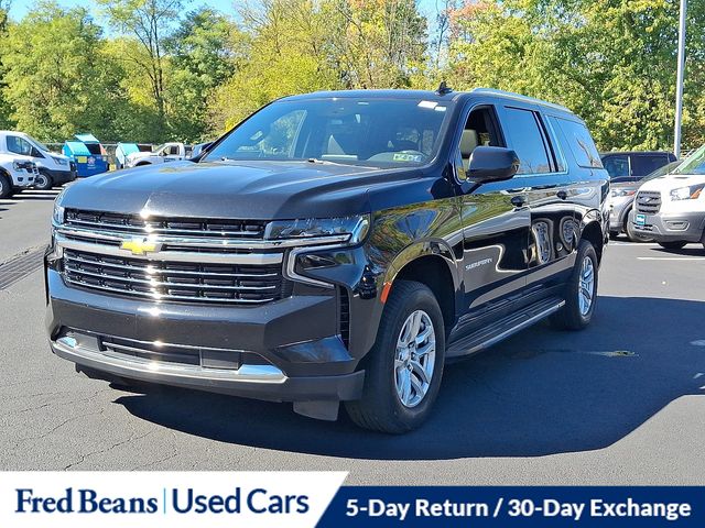2021 Chevrolet Suburban LT photo 3