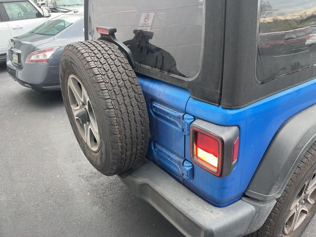 2023 Jeep Wrangler Sport S photo 4