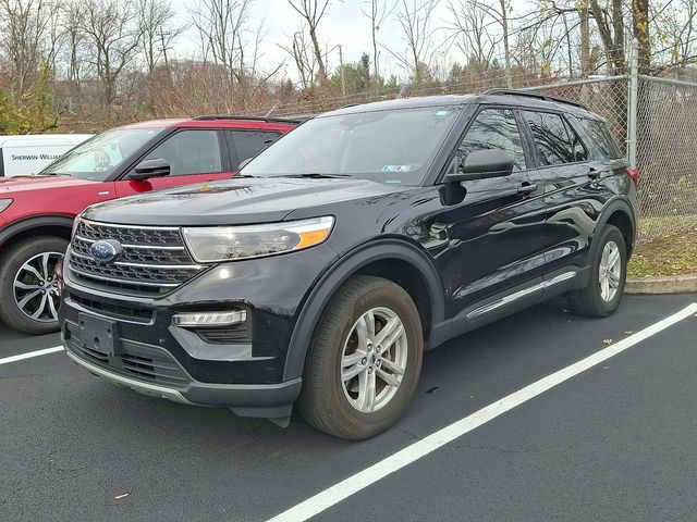 2022 Ford Explorer XLT photo 3