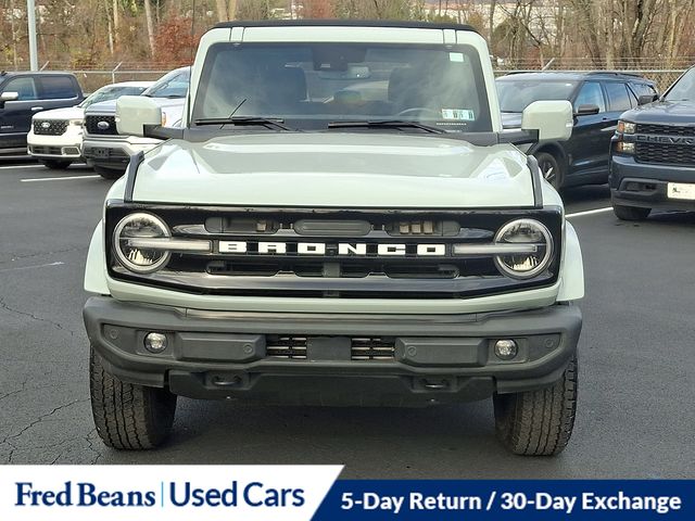 2022 Ford Bronco Outer Banks photo 2