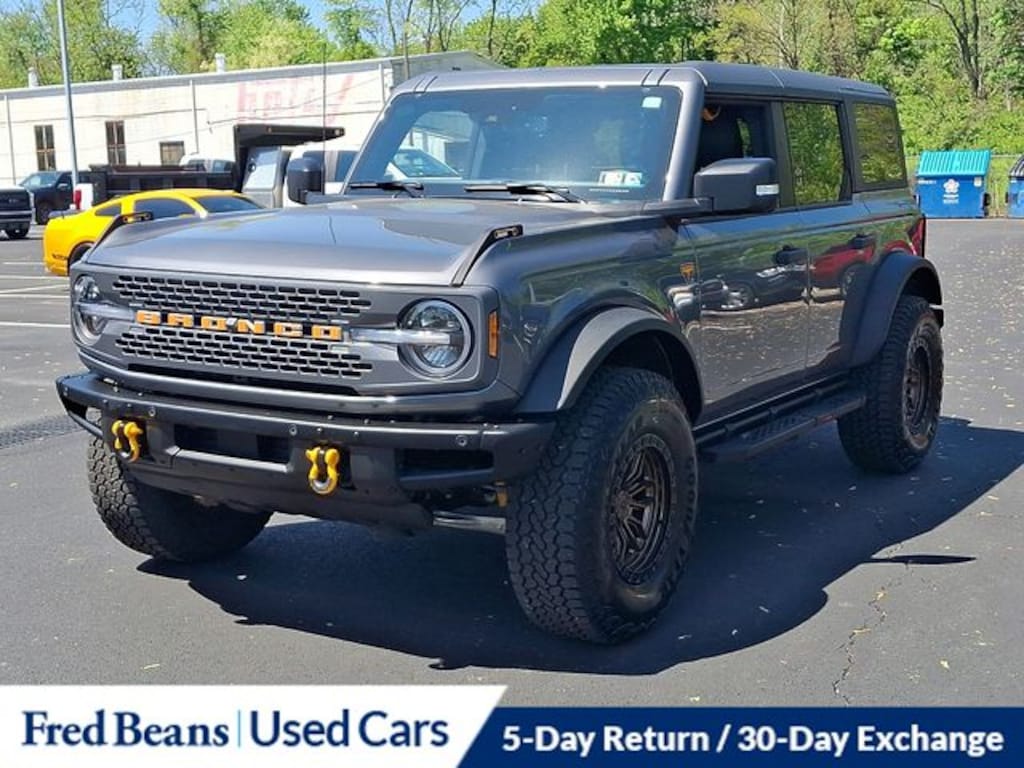 Used 2025 Ford Bronco Badlands SUV
