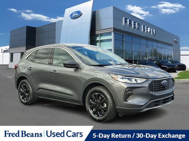 2023 Ford Escape Active's photo