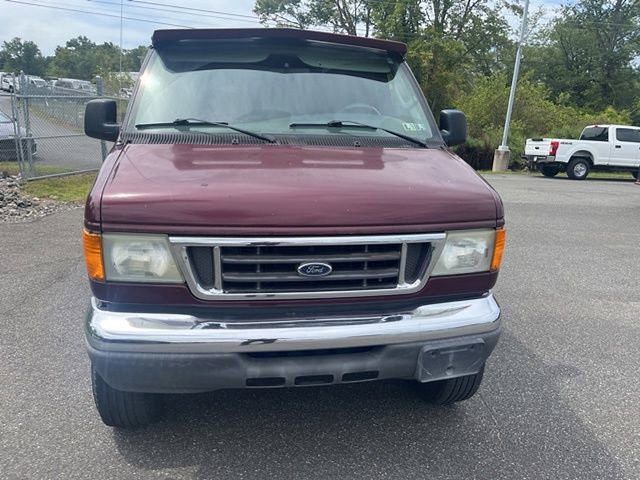 2005 Ford E-250 Cargo photo 3