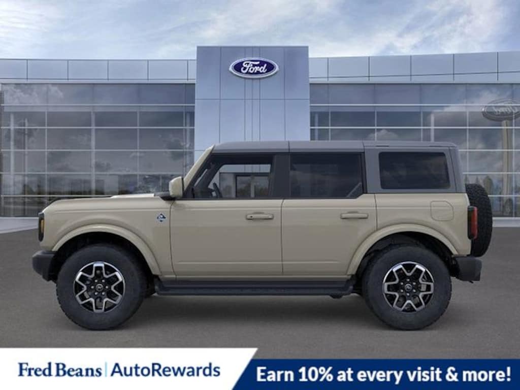 New 2025 Ford Bronco Outer Banks SUV