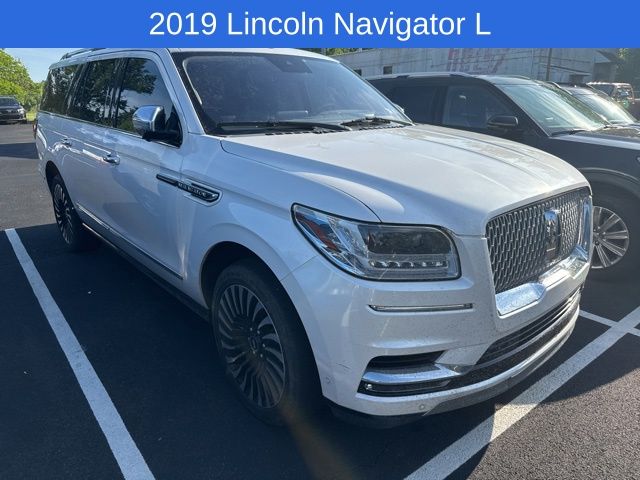 2019 Lincoln Navigator L Black Label 4WD's photo