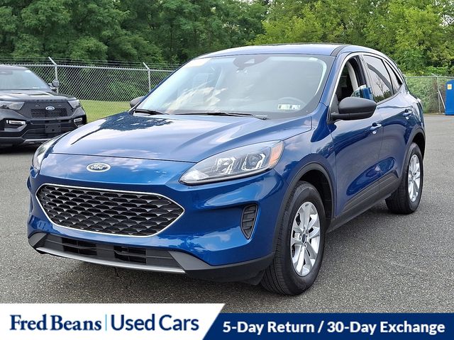2022 Ford Escape SE photo 3