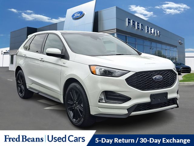 2022 Ford Edge ST-Line AWD's photo