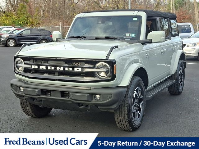 2022 Ford Bronco Outer Banks photo 3